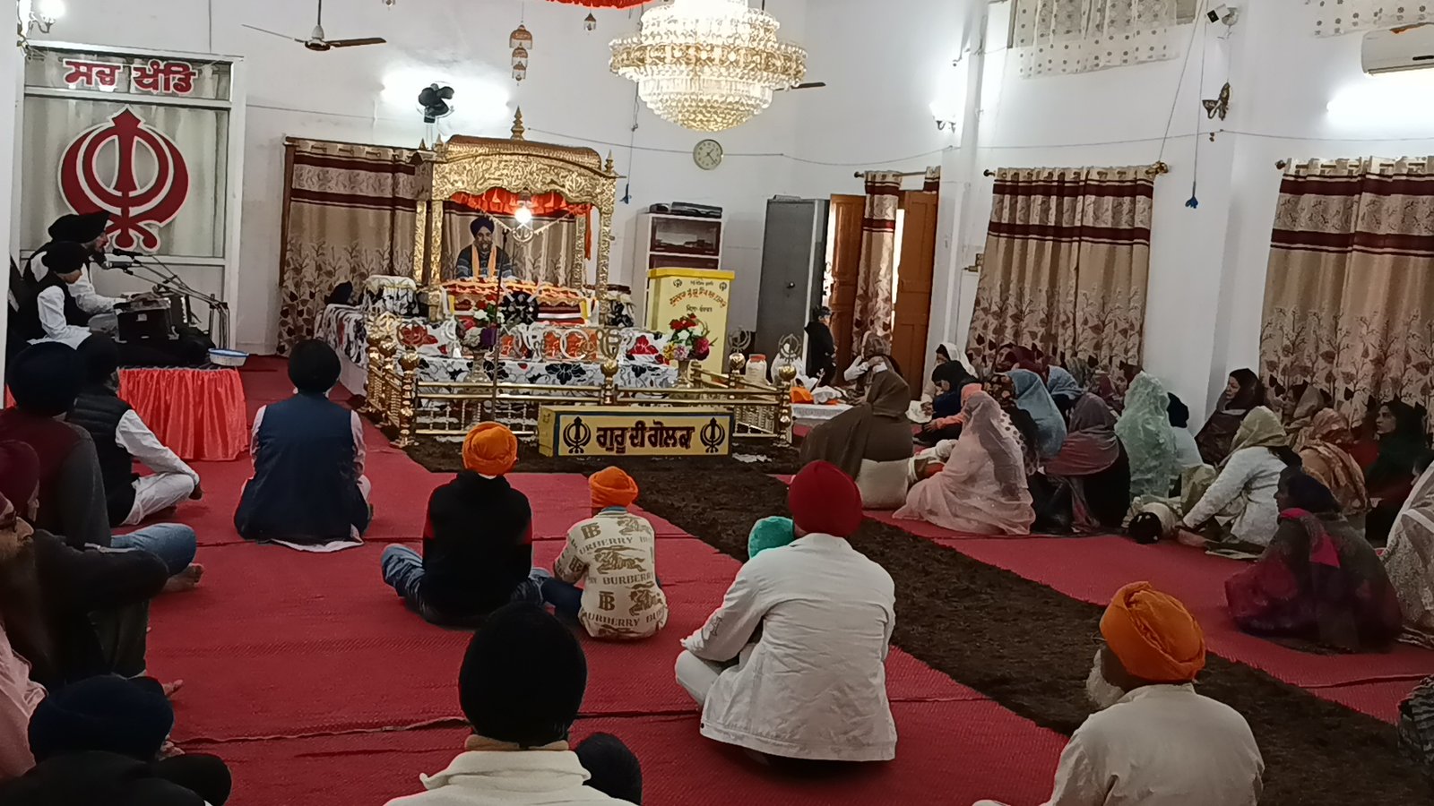 सिखों के दशवे गुरु गुरु गोविंद सिंह जी का 358 वा प्रकाशपर्व जिले में हर्षोल्लास से मनाया गया ।